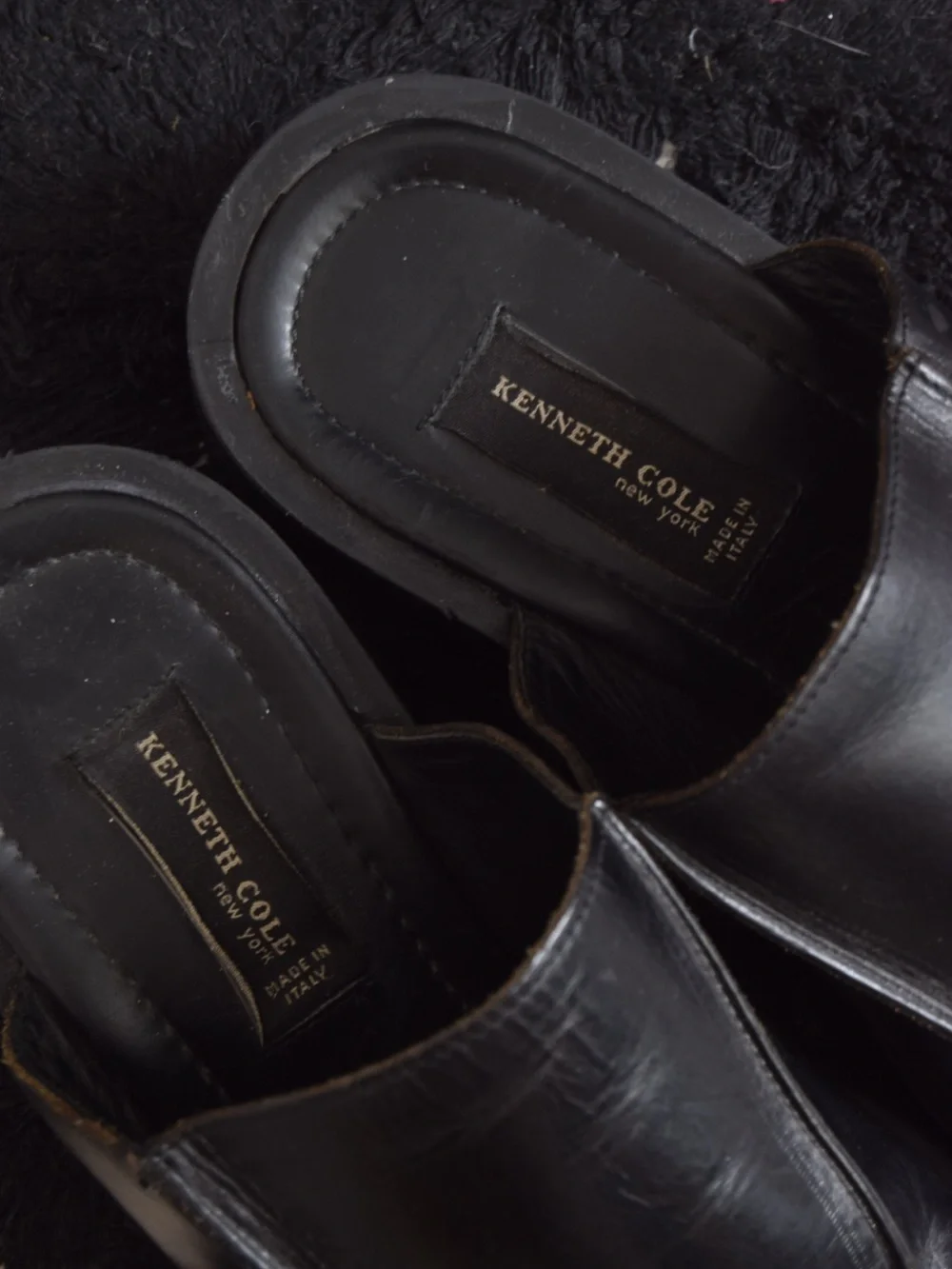 Kenneth Cole Black Leather Slide Sandals